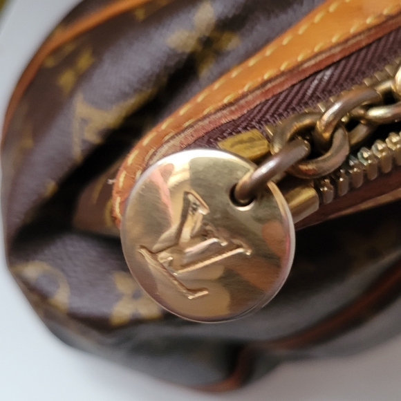 Louis Vuitton Tivoli Bag - Picture 10 of 12